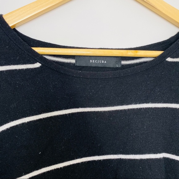 Decjuba size L black and white stripe knit - Picture 3 of 9